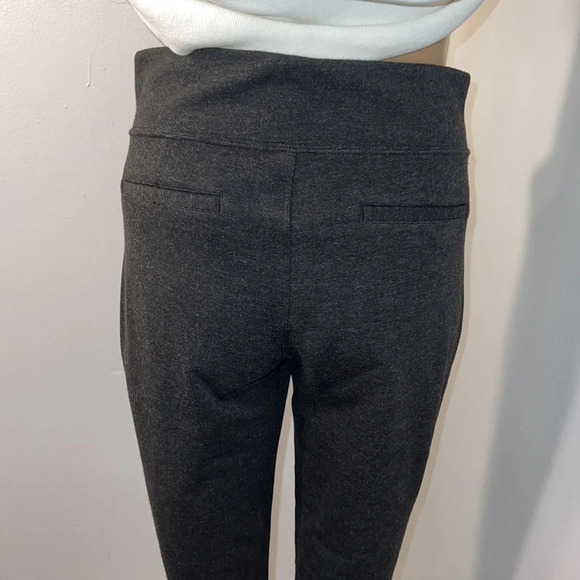 riri, Hi rise leggings w/rose goldtone  exposed zippers inner compartment pocket - Picture 6 of 7